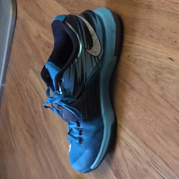 Blue low top kd’s - Picture 2 of 3